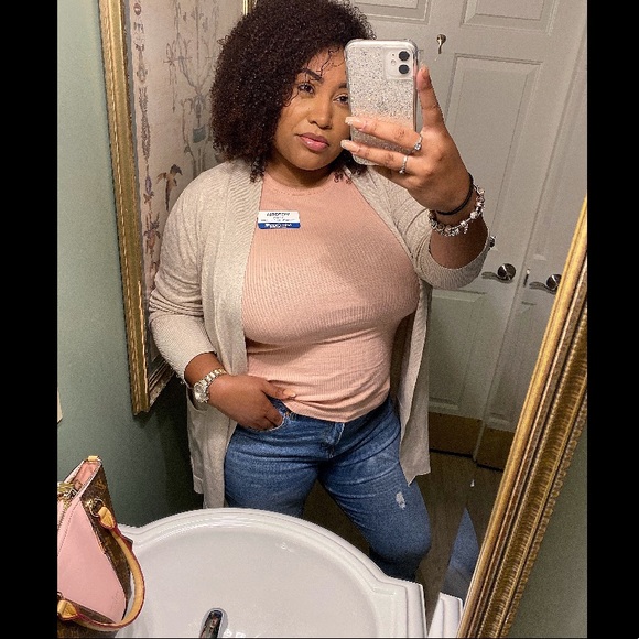 Meet your Posher, Victoria - Picture 1 of 1